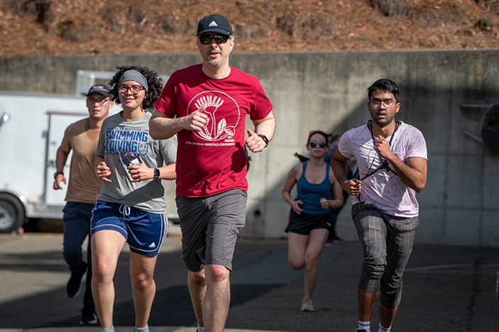 runners on the Lab roads during the 2023 Runaround