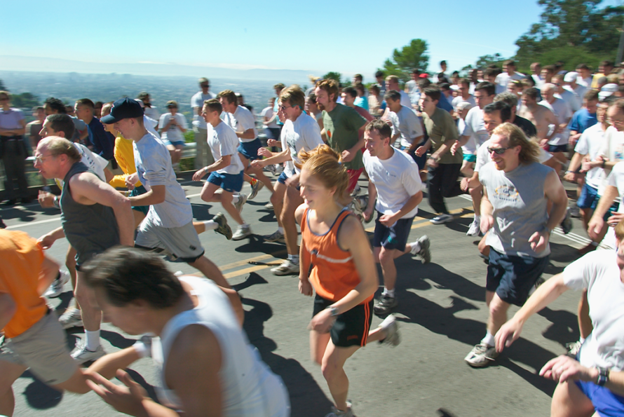 runners start a race at Berkeley Lab
