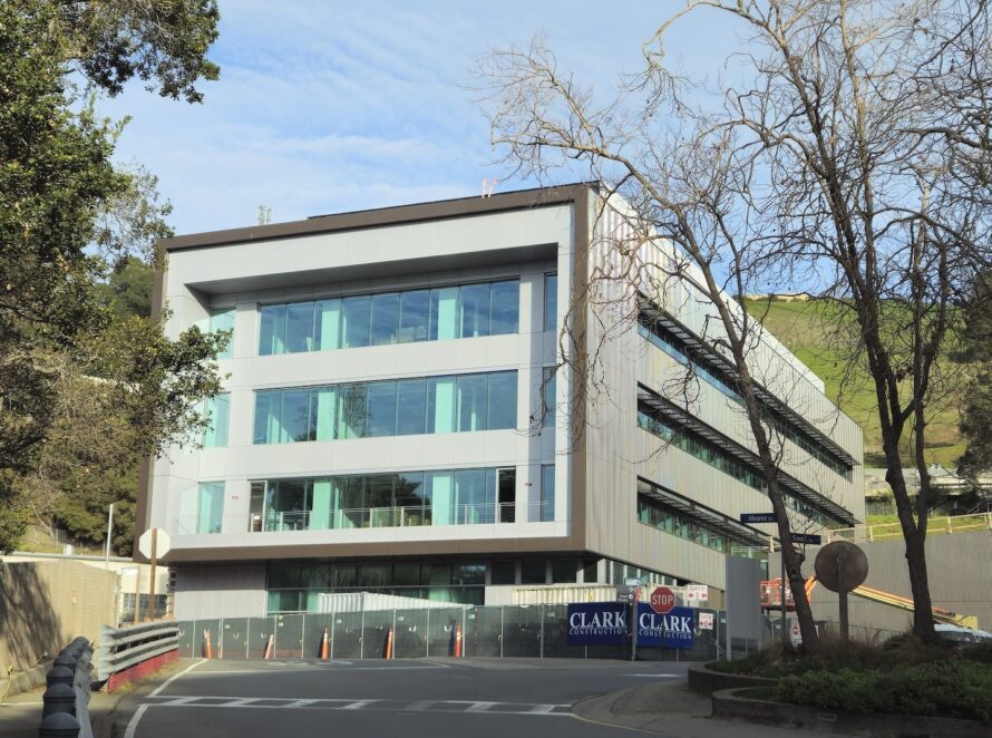 Frontal view photo of modern Berkeley Lab BioEPIC building